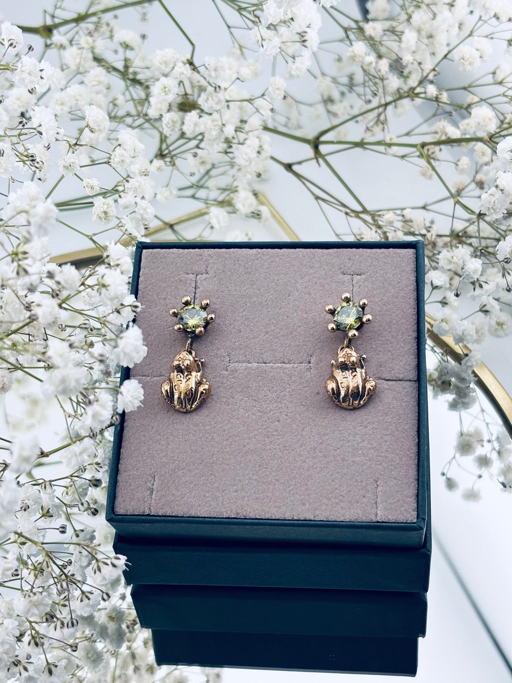 Orecchini principe ranocchio con corona